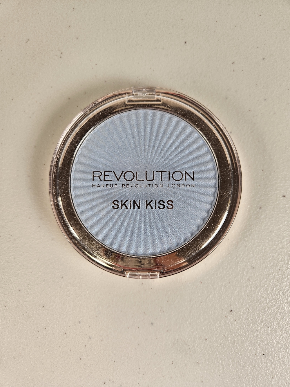 Revolution Skin Kiss Highlighter — Icy Light Blue - Picture 1 of 4